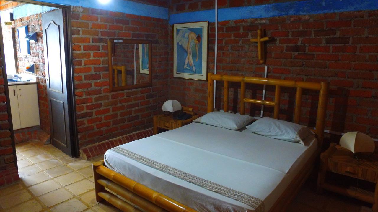 Hotel Hacienda Casa Blanca La Union  Bagian luar foto